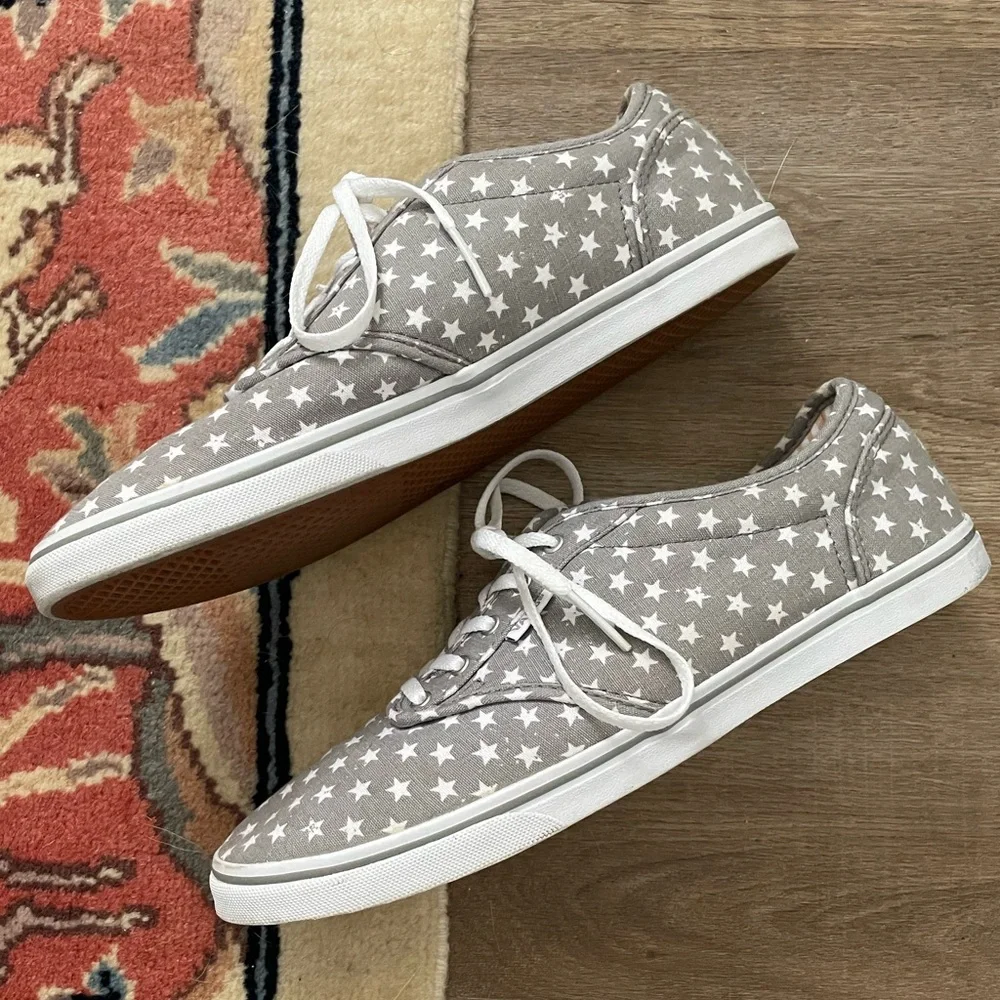 Vans Atwood Low 10 women’s Gray Star Sneaker